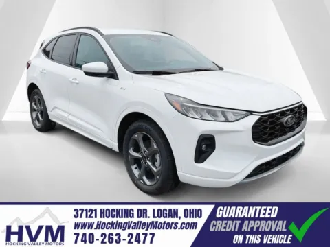 White 2023 Ford Escape Hybrid ST-Line Select for sale in Logan, OH
