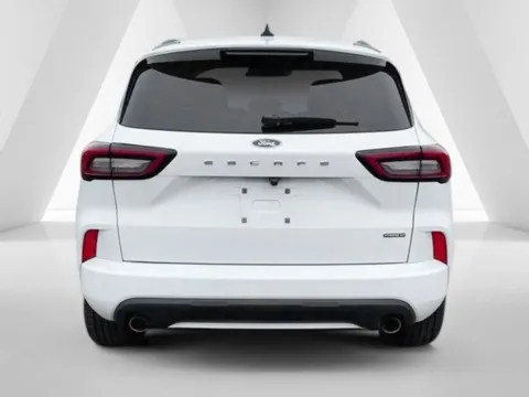 More photos of 2023 Ford Escape Hybrid ST-Line Select at Hocking Valley Motors, OH