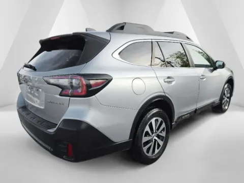 More photos of 2021 Subaru Outback Premium at Hocking Valley Motors, OH