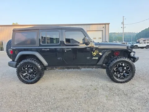 More photos of 2018 Jeep Wrangler Unlimited Sport at Hocking Valley Motors, OH