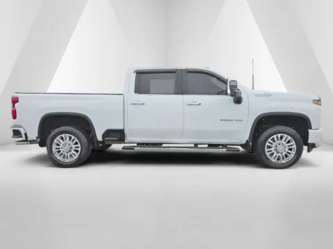 More photos of 2020 Chevrolet Silverado 2500 HD High Country at Hocking Valley Motors, OH