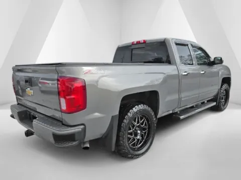 More photos of 2017 Chevrolet Silverado 1500 LTZ at Hocking Valley Motors, OH
