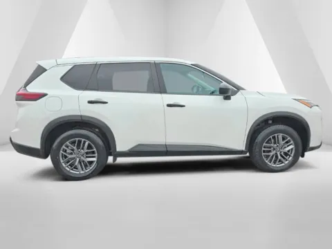More photos of 2024 Nissan Rogue S at Hocking Valley Motors, OH