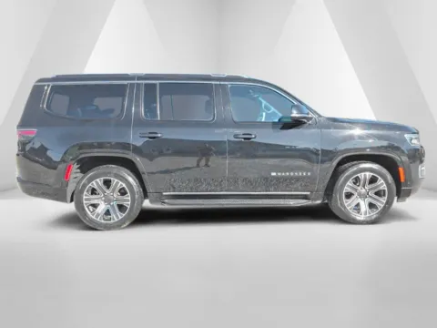 More photos of 2024 Jeep Wagoneer Series II at Hocking Valley Motors, OH