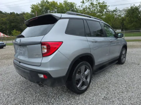 More photos of 2021 Honda Passport Touring at Hocking Valley Motors, OH