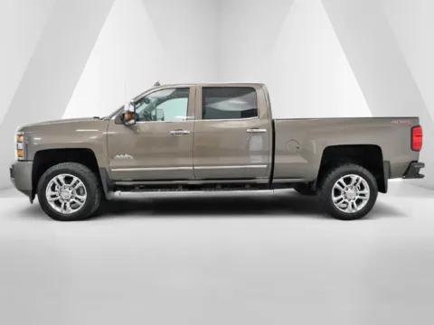 More photos of 2015 Chevrolet Silverado 2500 HD High Country at Hocking Valley Motors, OH