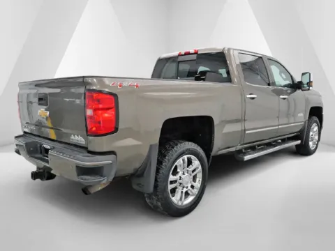 More photos of 2015 Chevrolet Silverado 2500 HD High Country at Hocking Valley Motors, OH