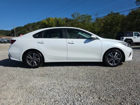 More photos of 2024 Kia Forte LXS at Hocking Valley Motors, OH