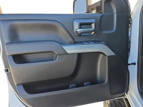 More photos of 2017 Chevrolet Silverado 3500 HD LT at Hocking Valley Motors, OH
