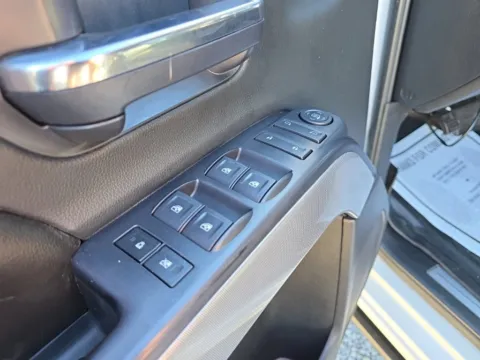 More photos of 2017 Chevrolet Silverado 3500 HD LT at Hocking Valley Motors, OH