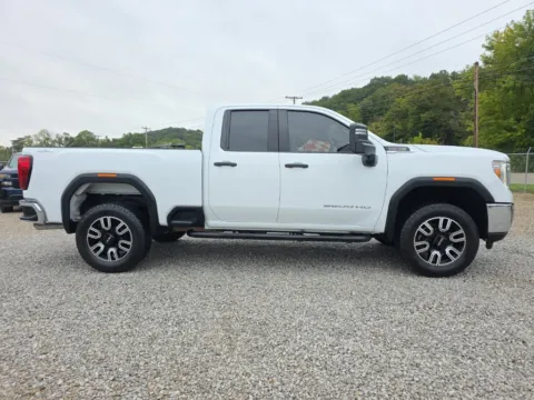 More photos of 2022 GMC Sierra 2500 HD Pro at Hocking Valley Motors, OH