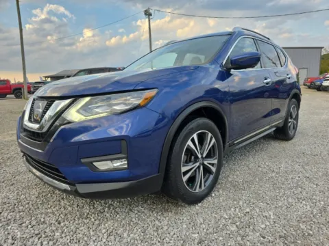 Another view of 2017 Nissan Rogue SL for sale in Logan, OH at Hocking Valley Motors
