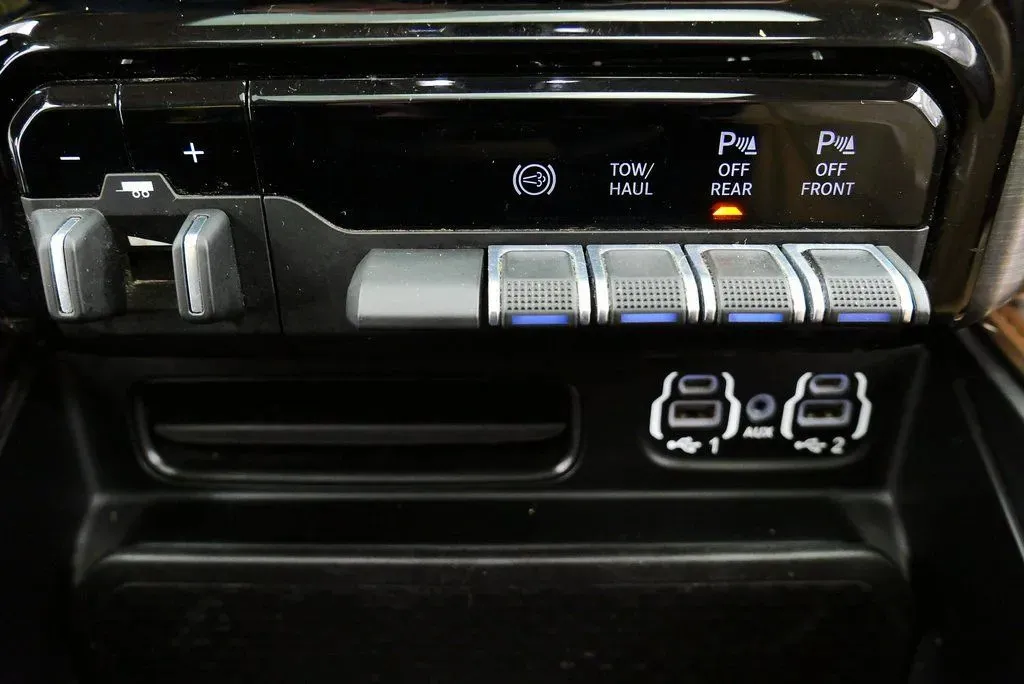 2022 RAM Ram 3500 Pickup Longhorn - Photo 29