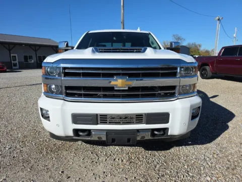 Another view of 2019 Chevrolet Silverado 3500 HD High Country for sale in Logan, OH at Hocking Valley Motors