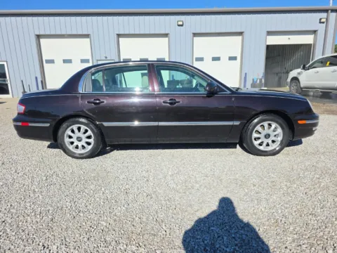 More photos of 2005 Kia Amanti at Hocking Valley Motors, OH