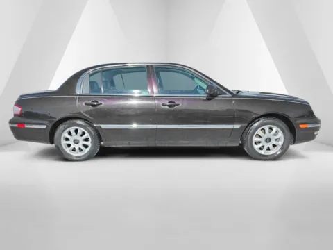 More photos of 2005 Kia Amanti at Hocking Valley Motors, OH