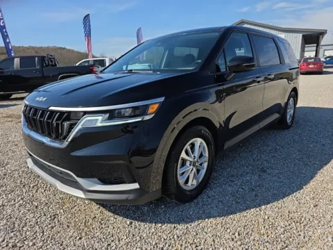 Another view of 2022 Kia Carnival LXS for sale in Logan, OH at Hocking Valley Motors