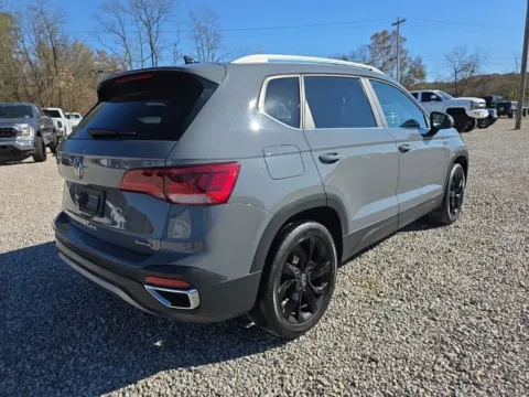 More photos of 2022 Volkswagen Taos 1.5T SE at Hocking Valley Motors, OH