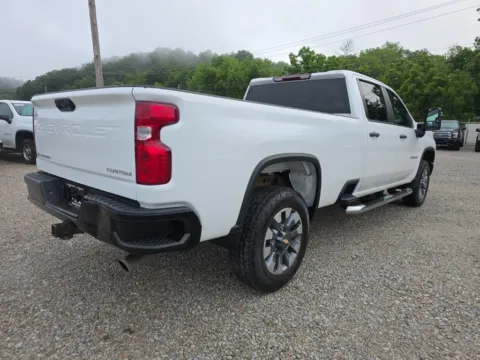 More photos of 2022 Chevrolet Silverado 2500HD Custom at Hocking Valley Motors, OH