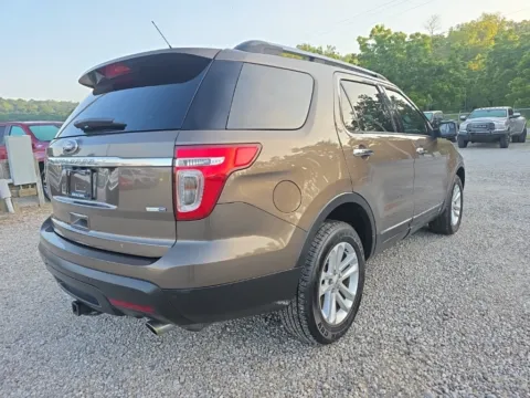 More photos of 2015 Ford Explorer XLT at Hocking Valley Motors, OH