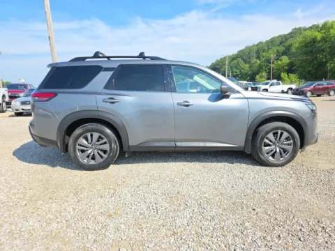 More photos of 2022 Nissan Pathfinder SV at Hocking Valley Motors, OH