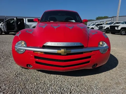 More photos of 2004 Chevrolet SSR at Hocking Valley Motors, OH