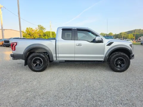 More photos of 2018 Ford F-150 Raptor at Hocking Valley Motors, OH
