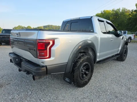 More photos of 2018 Ford F-150 Raptor at Hocking Valley Motors, OH