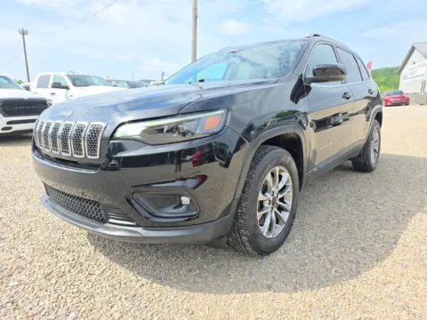 Another view of 2019 Jeep Cherokee Latitude Plus for sale in Logan, OH at Hocking Valley Motors