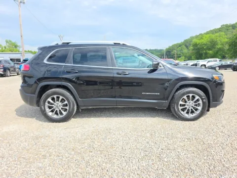 More photos of 2019 Jeep Cherokee Latitude Plus at Hocking Valley Motors, OH