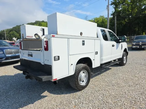 More photos of 2019 Ford F-350SD XL at Hocking Valley Motors, OH