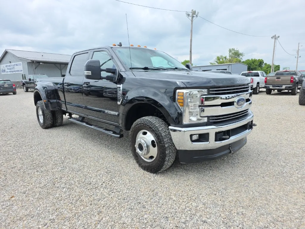 Blue 2019 Ford F-350SD Lariat for sale in Logan, OH