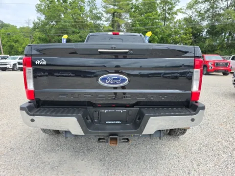 More photos of 2019 Ford F-350SD Lariat at Hocking Valley Motors, OH