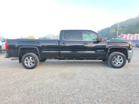 More photos of 2017 GMC Sierra 2500HD SLE at Hocking Valley Motors, OH