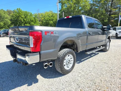 More photos of 2017 Ford F-250SD XLT at Hocking Valley Motors, OH