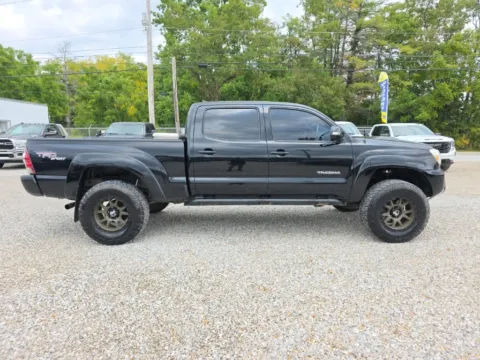 More photos of 2012 Toyota Tacoma at Hocking Valley Motors, OH