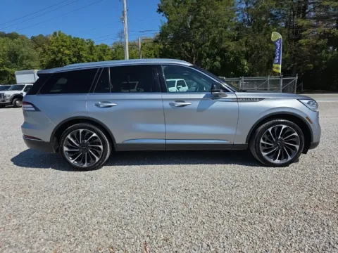 More photos of 2020 Lincoln Aviator Reserve at Hocking Valley Motors, OH