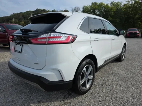 More photos of 2021 Ford Edge SEL at Hocking Valley Motors, OH
