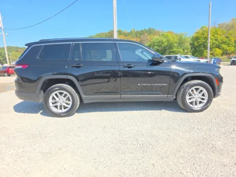 More photos of 2022 Jeep Grand Cherokee L Laredo at Hocking Valley Motors, OH