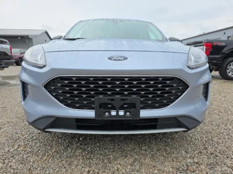 Photos of 2022 Ford Escape SE for sale in Logan, OH at Hocking Valley Motors