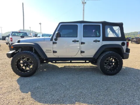 More photos of 2015 Jeep Wrangler Unlimited Sport at Hocking Valley Motors, OH