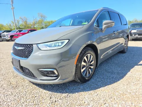 Another view of 2021 Chrysler Pacifica Hybrid Touring L for sale in Logan, OH at Hocking Valley Motors