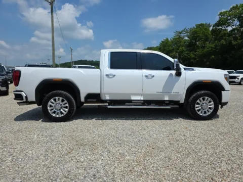 More photos of 2020 GMC Sierra 2500HD Denali at Hocking Valley Motors, OH