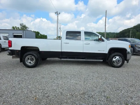 More photos of 2019 GMC Sierra 3500HD SLT at Hocking Valley Motors, OH