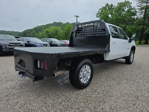 More photos of 2022 Chevrolet Silverado 2500HD LT at Hocking Valley Motors, OH