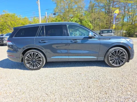 More photos of 2020 Lincoln Aviator Black Label at Hocking Valley Motors, OH