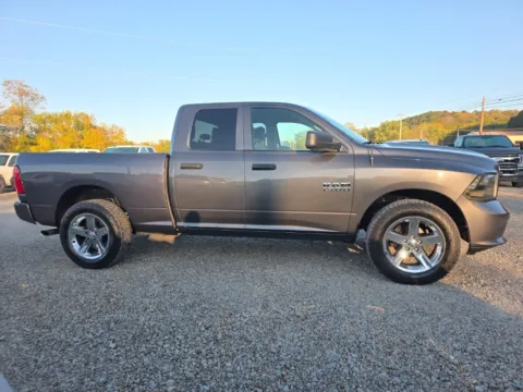 More photos of 2018 Ram 1500 Express at Hocking Valley Motors, OH