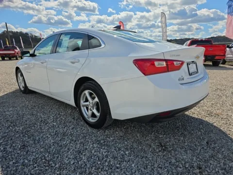 More photos of 2018 Chevrolet Malibu LS at Hocking Valley Motors, OH