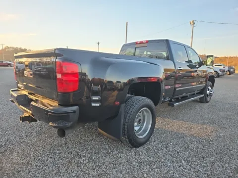 More photos of 2015 GMC Sierra 3500HD Denali at Hocking Valley Motors, OH