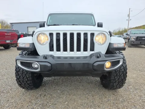 Photos of 2023 Jeep Gladiator Overland for sale in Logan, OH at Hocking Valley Motors